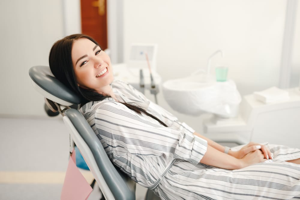 What problems can cosmetic dental bonding solve that other treatments can’t?