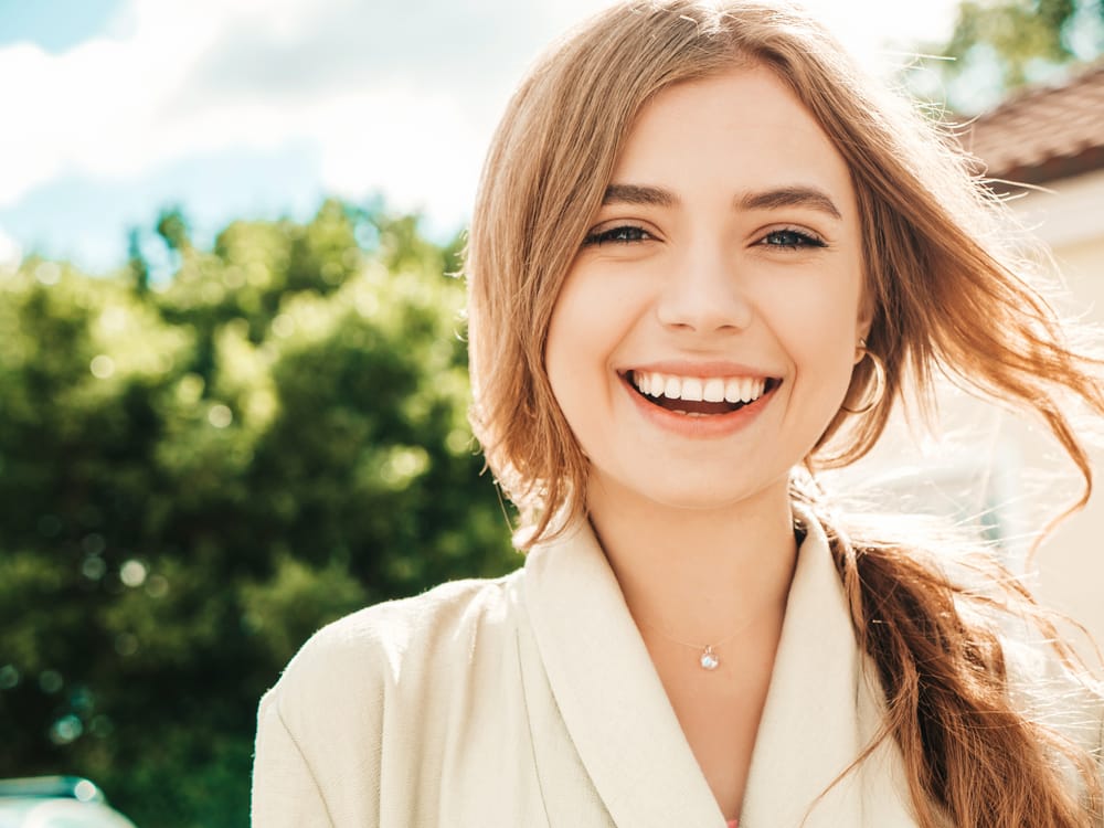 Does baking soda whiten teeth? The Truth About Charcoal and Lemon Juice Hacks